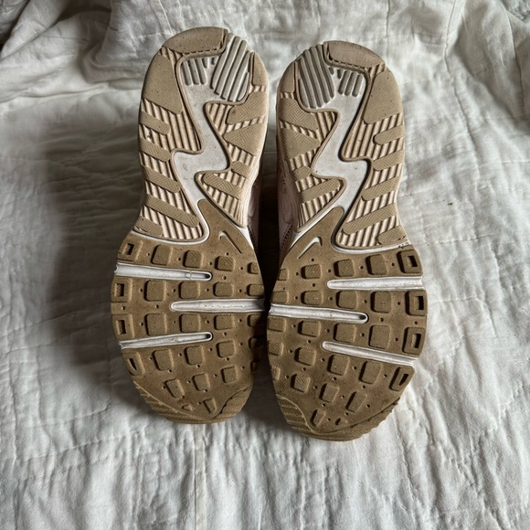 Nike Air Max Excee Sneaker - Picture 6 of 8